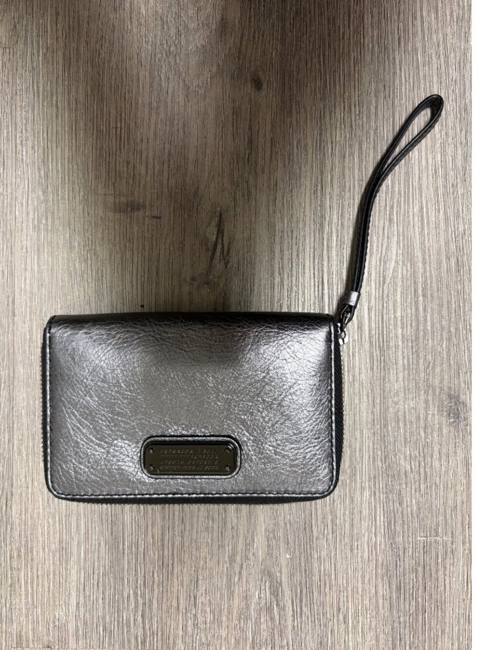 Marc by Marc Jacobs Wingman Wallet Wristlet Metallic Silver Gray Full Zip Around